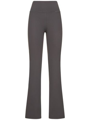 Compressive Flared Leggings - GIRLFRIEND COLLECTIVE - Modalova