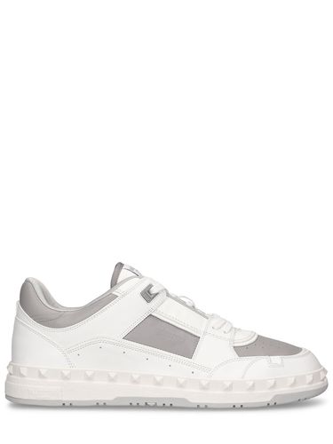 Freedots Leather Low Top Sneakers - VALENTINO GARAVANI - Modalova