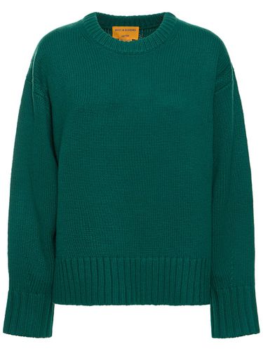 Cozy Cashmere Knit Crew Sweater - GUEST IN RESIDENCE - Modalova