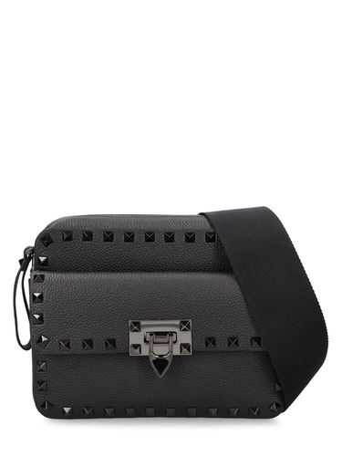 Rockstud Grained Leather Crossbody Bag - VALENTINO GARAVANI - Modalova