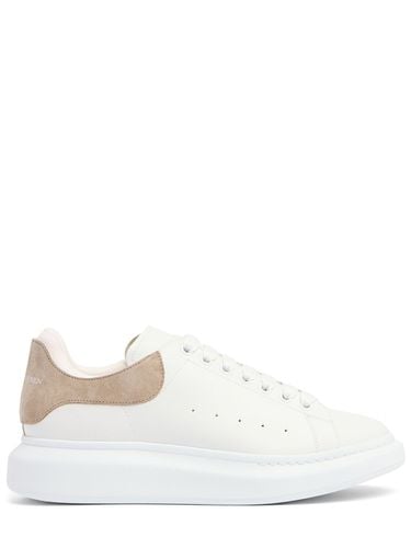 Mm Oversized Leather Sneakers - ALEXANDER MCQUEEN - Modalova