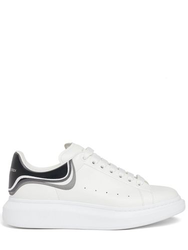 Mm Oversized Leather Sneakers - ALEXANDER MCQUEEN - Modalova