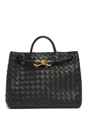 Medium Andiamo Leather Top Handle Bag - BOTTEGA VENETA - Modalova