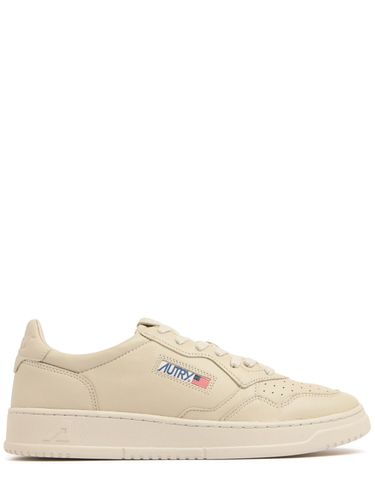 Medalist Low Sneakers - AUTRY - Modalova