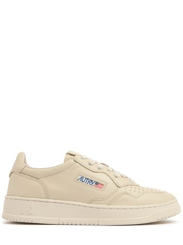 Medalist Low Sneakers - AUTRY - Modalova