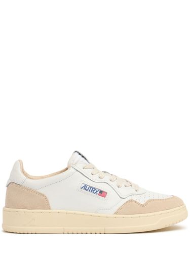 Medalist Low Sneakers - AUTRY - Modalova