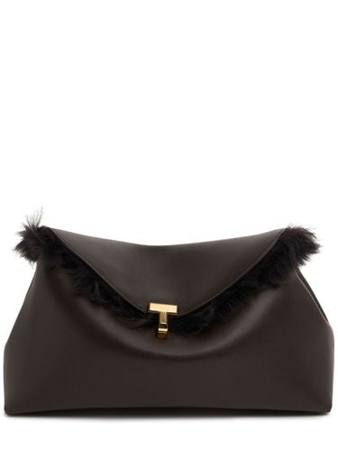 T-lock Shiny Shearling & Nappa Clutch - TOTEME - Modalova