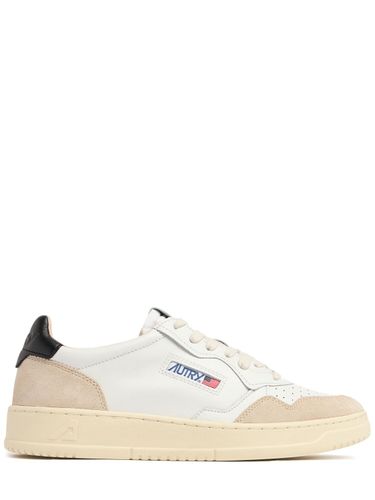 Medalist Low Sneakers - AUTRY - Modalova