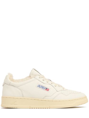 Shearling-lined Medalist Sneakers - AUTRY - Modalova