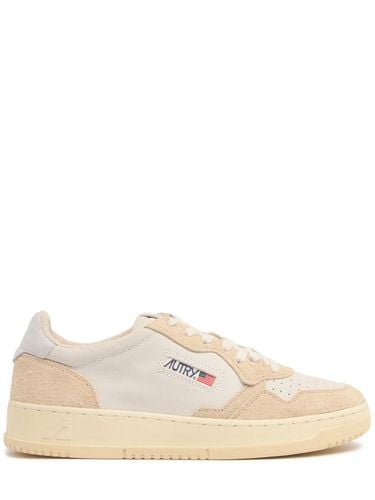 Medalist Low Sneakers - AUTRY - Modalova