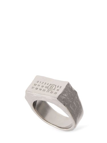 Mm6 Worn Out Logo Brass Ring - MM6 MAISON MARGIELA - Modalova