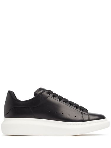 Oversized Leather Sneakers - ALEXANDER MCQUEEN - Modalova