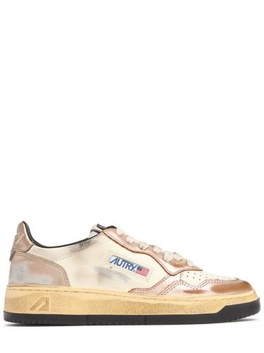 Super Vintage Low Sneakers - AUTRY - Modalova