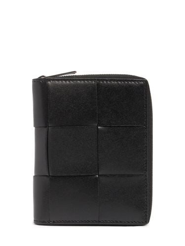 Intrecciato Leather Zip Around Wallet - BOTTEGA VENETA - Modalova