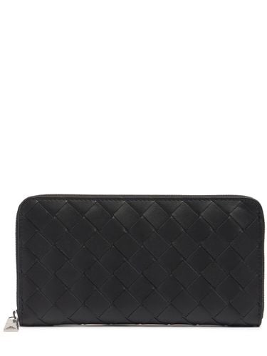 Intrecciato Leather Zip Around Wallet - BOTTEGA VENETA - Modalova