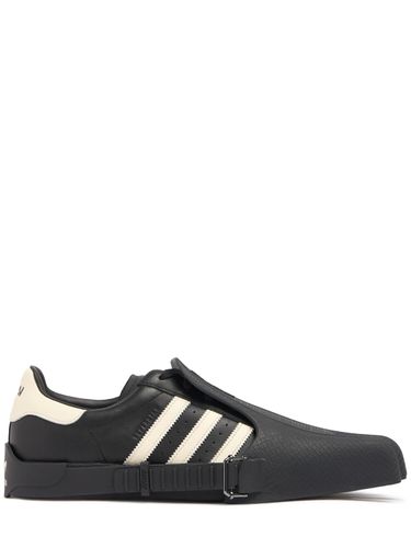 Avavav Superfinger Superstar Sneakers - ADIDAS ORIGINALS - Modalova