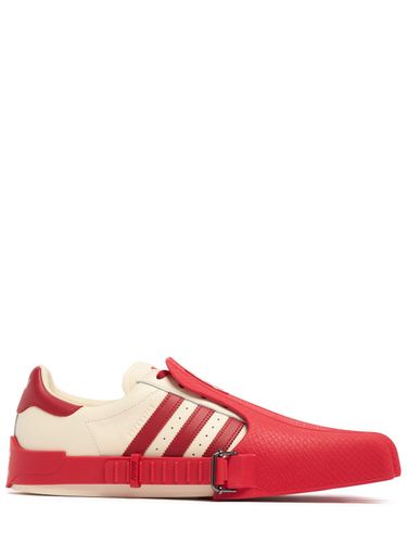 Avavav Superfinger Superstar Sneakers - ADIDAS ORIGINALS - Modalova