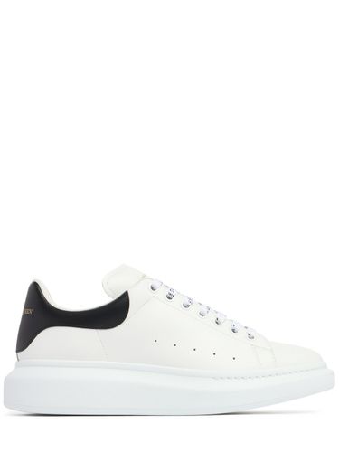 Mm Oversized Leather Sneakers - ALEXANDER MCQUEEN - Modalova