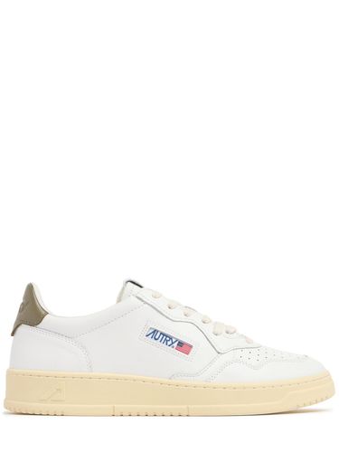 Medalist Low Sneakers - AUTRY - Modalova