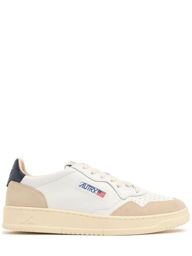 Medalist Low Sneakers - AUTRY - Modalova