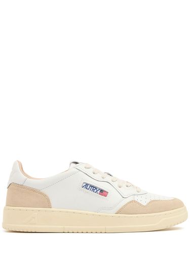 Medalist Low Sneakers - AUTRY - Modalova