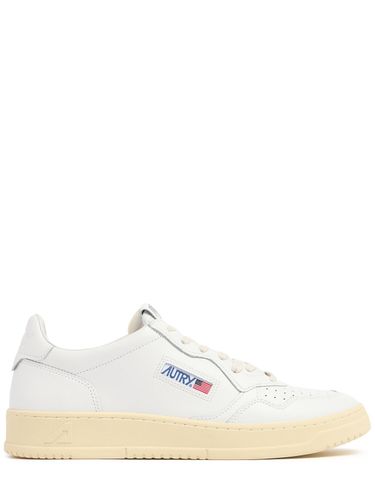 Medalist Low Sneakers - AUTRY - Modalova