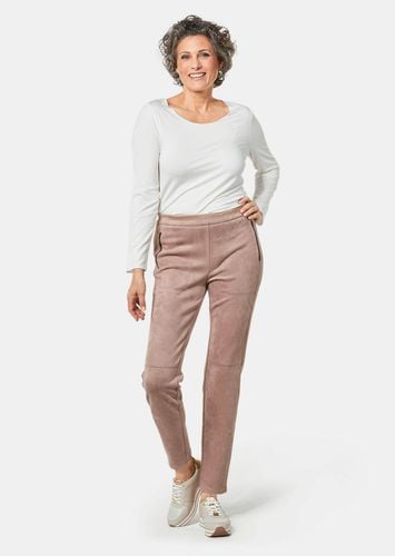 Stretchhose in Velourslederimitat - camel - Gr. 24 von - Goldner Fashion - Modalova