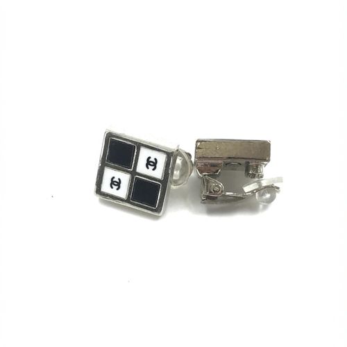 Coco Mark Earrings Women's Black//Silver (Pre-Owned) - Chanel - Modalova