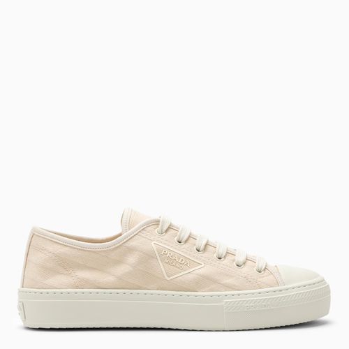 Sneaker in tessuto avorio con ricamo logo - Prada - Modalova