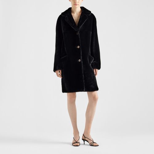 Single-breasted coat in sheepskin - Prada - Modalova