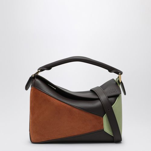 Small Chocolate/Tan Puzzle bag in calfskin and suede - Loewe - Modalova