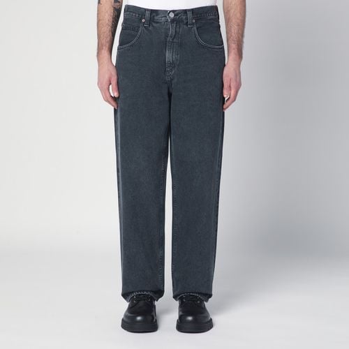 Jeans grigio in denim rigenerato - AGOLDE - Modalova