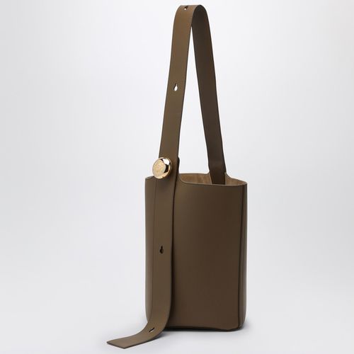 Tundra coloured calfskin Pebble Bucket medium bag - Loewe - Modalova