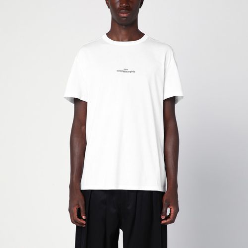 T-Shirt mit umgekehrtem Logo - Maison Margiela - Modalova