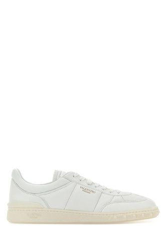 White Leather Upvillage Sneakers - Valentino Garavani - Modalova