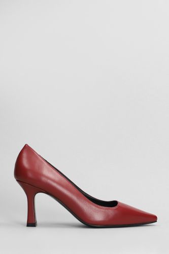 Julie Dee Pumps In Bordeaux Leather - Julie Dee - Modalova