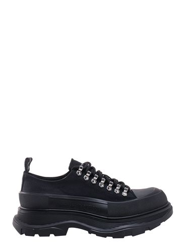 Tread Slick Sneakers - Alexander McQueen - Modalova