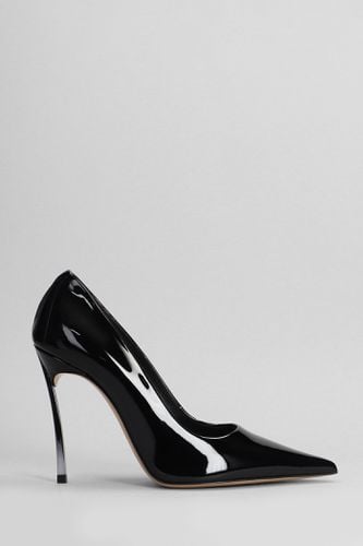 Superblade Pumps In Patent Leather - Casadei - Modalova