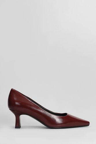 Julie Dee Pumps In Bordeaux Leather - Julie Dee - Modalova