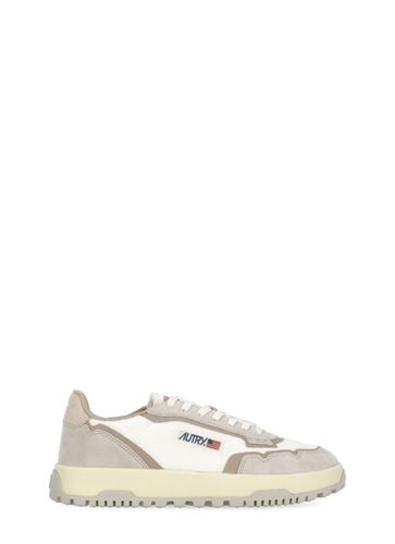 Autry Wildpace Low Sneakers - Autry - Modalova