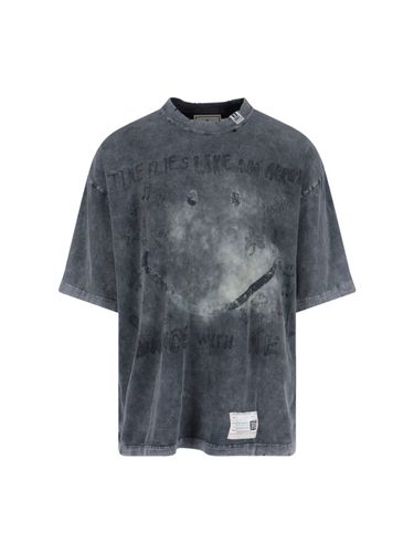 Bleached Smiley Face T-shirt - Mihara Yasuhiro - Modalova