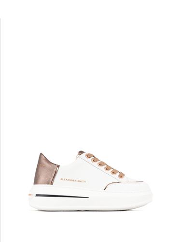 Lancaster Sneaker In White Bronze Leather - Alexander Smith London - Modalova