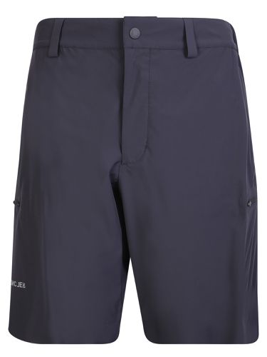 Black Nylon Bermuda Shorts With Logo - Moncler Grenoble - Modalova