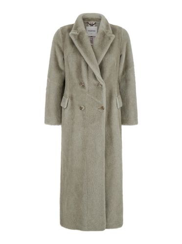 Double-breasted Coat With Peak Revers In Ecofur Woman - Valentini 1972 - Modalova