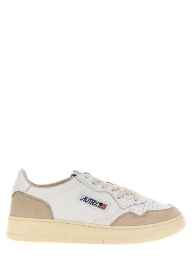 Autry Medalist Low Sneakers - Autry - Modalova