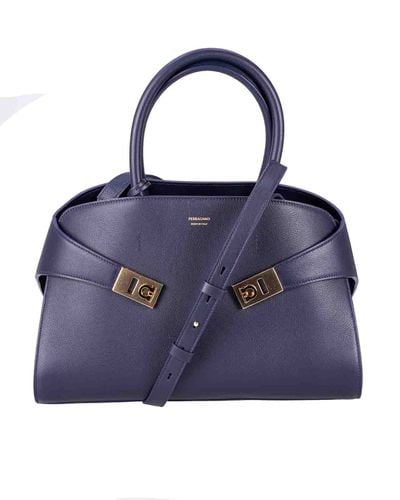 Ferragamo Salvatore Hug Handbag - Ferragamo - Modalova