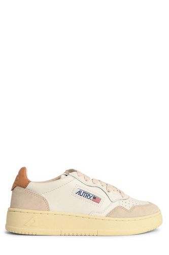 Autry Medalist Low-top Sneakers - Autry - Modalova