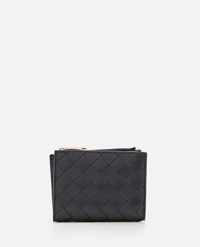 Small Bi-fold Leather Zip Wallet - Bottega Veneta - Modalova