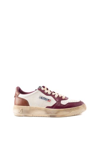 Medalist Low Super Vintage Sneakers In White/purple Leather - Autry - Modalova