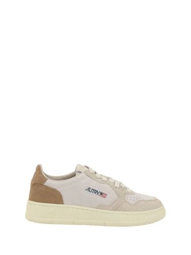 Autry Medalist Low Sneakers - Autry - Modalova